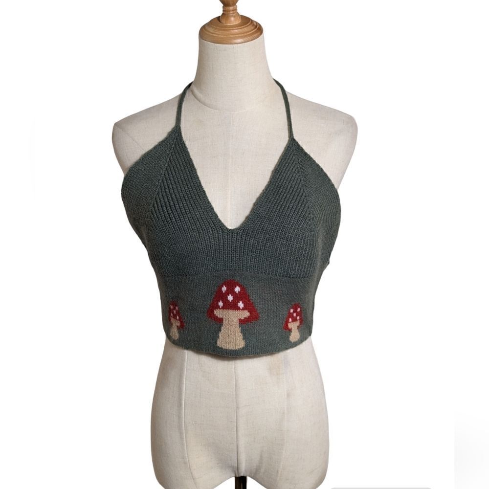 Romwe Green Mushroom KnitโHalter CropโTop